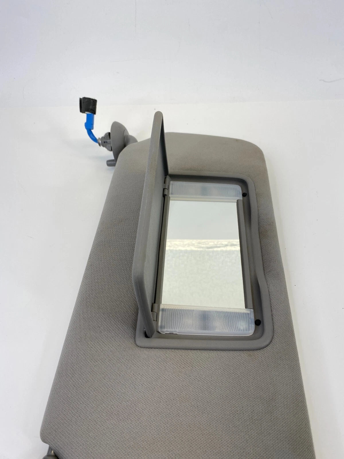 2008-2012 HONDA ACCORD RIGHT SUNVISOR PASSENGER SUN VISOR W/ ILLUMINATION OEM