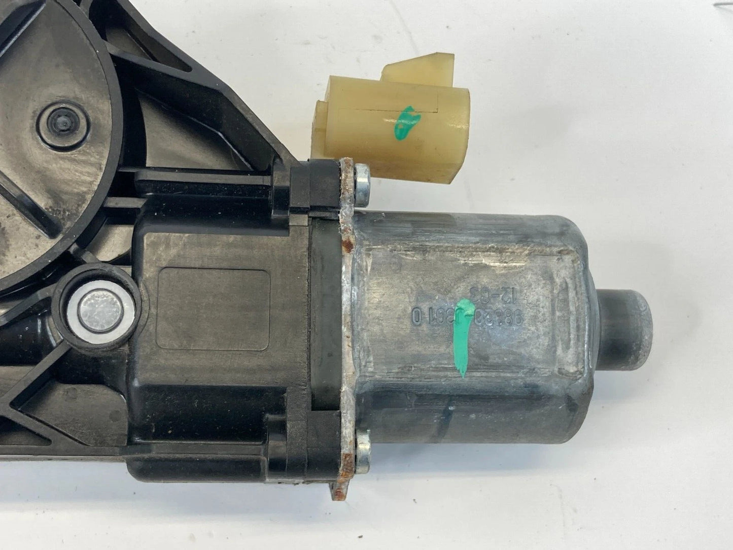 2012-2016 CHEVROLET CRUZE REAR LEFT BACK SIDE DOOR WINDOW MOTOR 98820-J3010 OEM
