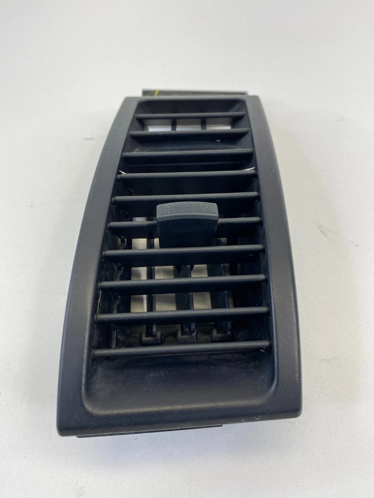 2004-2006 MITSUBISHI GALANT FRONT RIGHT SIDE A/C DASH AIR VENT GRILLE OUTLET OEM