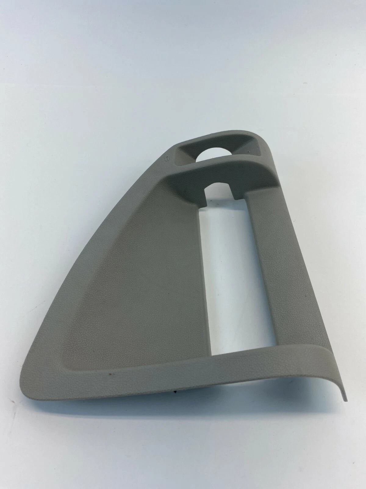 09 10 VW ROUTAN SLIDING DOOR HANDLE BEZEL COVER REAR LEFT OEM FACTORY L0150347