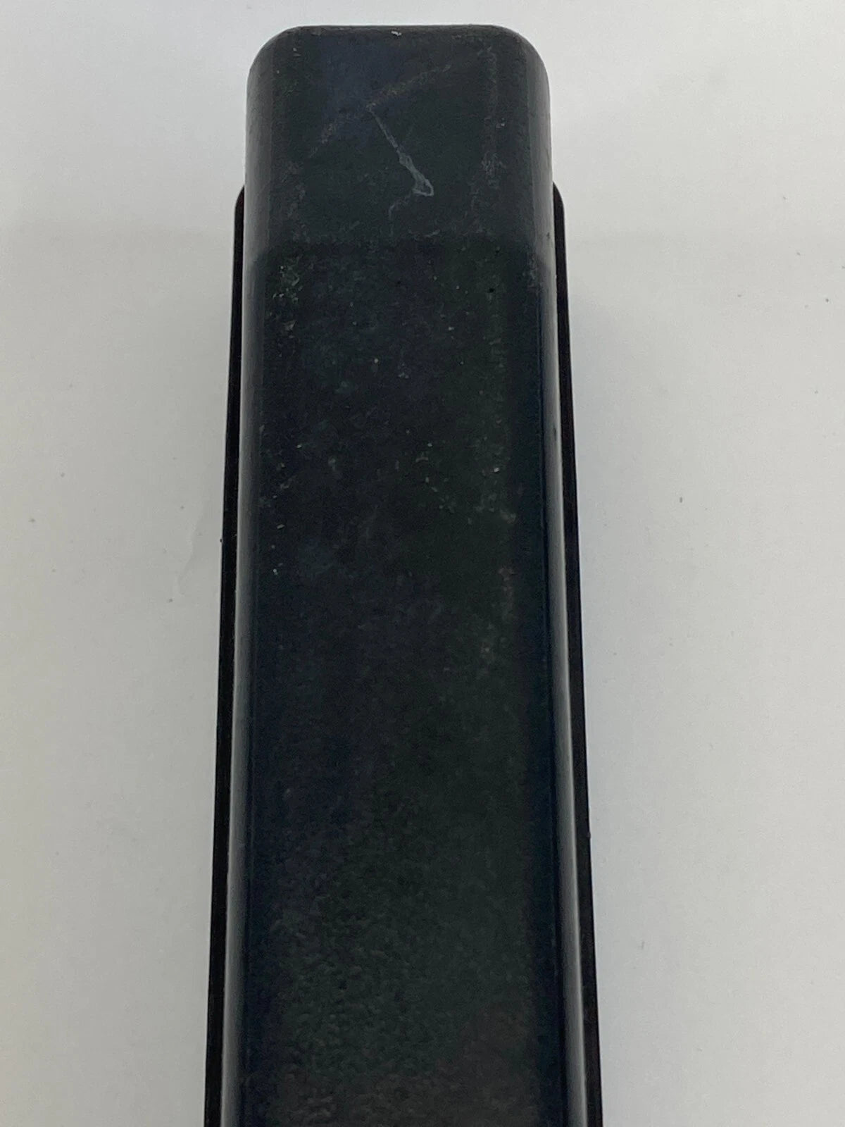 04-12 MITSUBISHI GALANT 2.4L AT ENGINE RELAY BOX COMPARTMENT CAP COVER MR502417