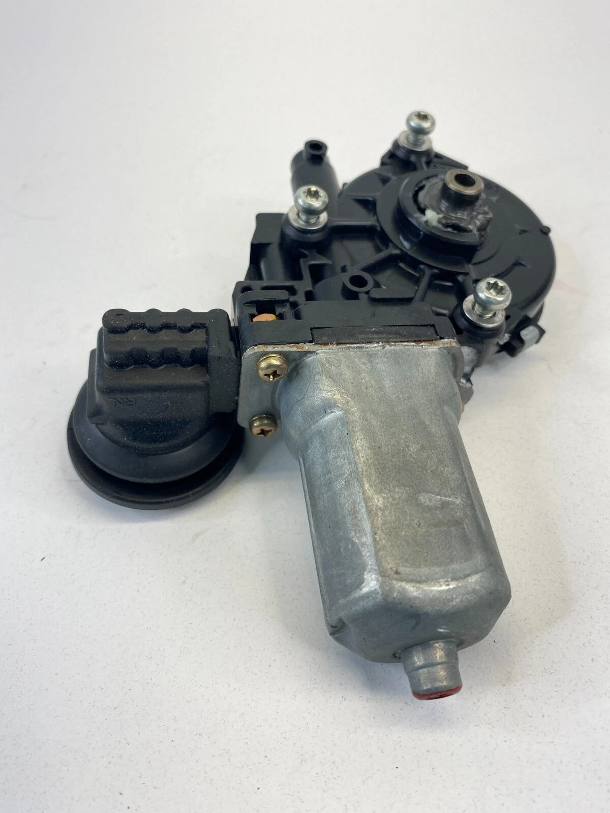 2004-2009 TOYOTA PRIUS FRONT RIGHT PASSENGER SIDE DOOR WINDOW MOTOR 85710-35180
