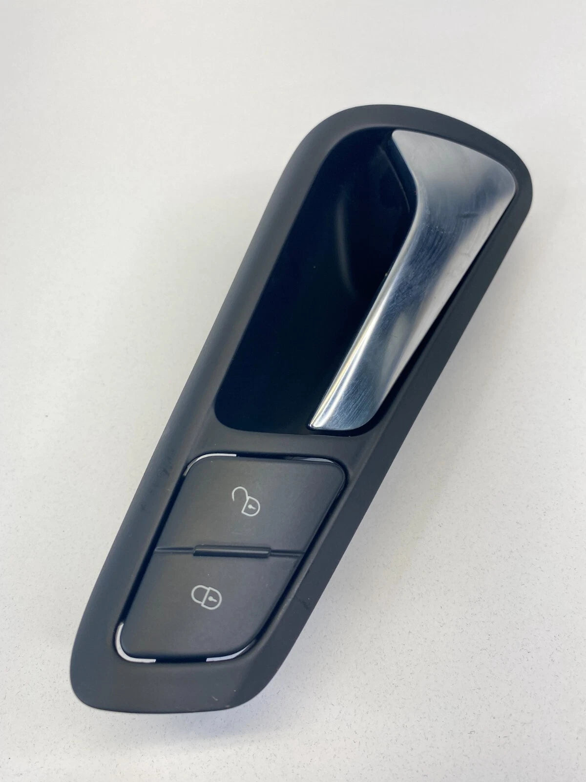 08-10 VOLKSWAGEN PASSAT FRONT RIGHT INNER DOOR HANDLE W/ LOCK SWITCH 3C2837114