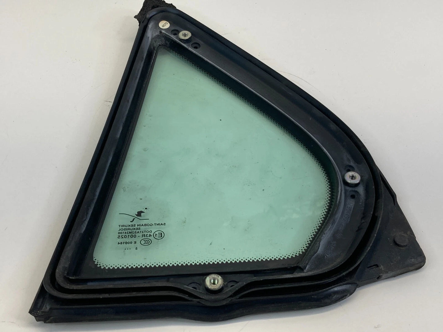 2003-2011 SAAB 9-3 SEDAN REAR RIGHT PASSENGER DOOR VENT QUARTER GLASS OEM