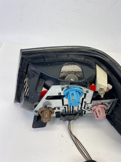 1998-2002 Mercedes-Benz E430 Rear Left Outer Tail Light Taillight Aftermarket