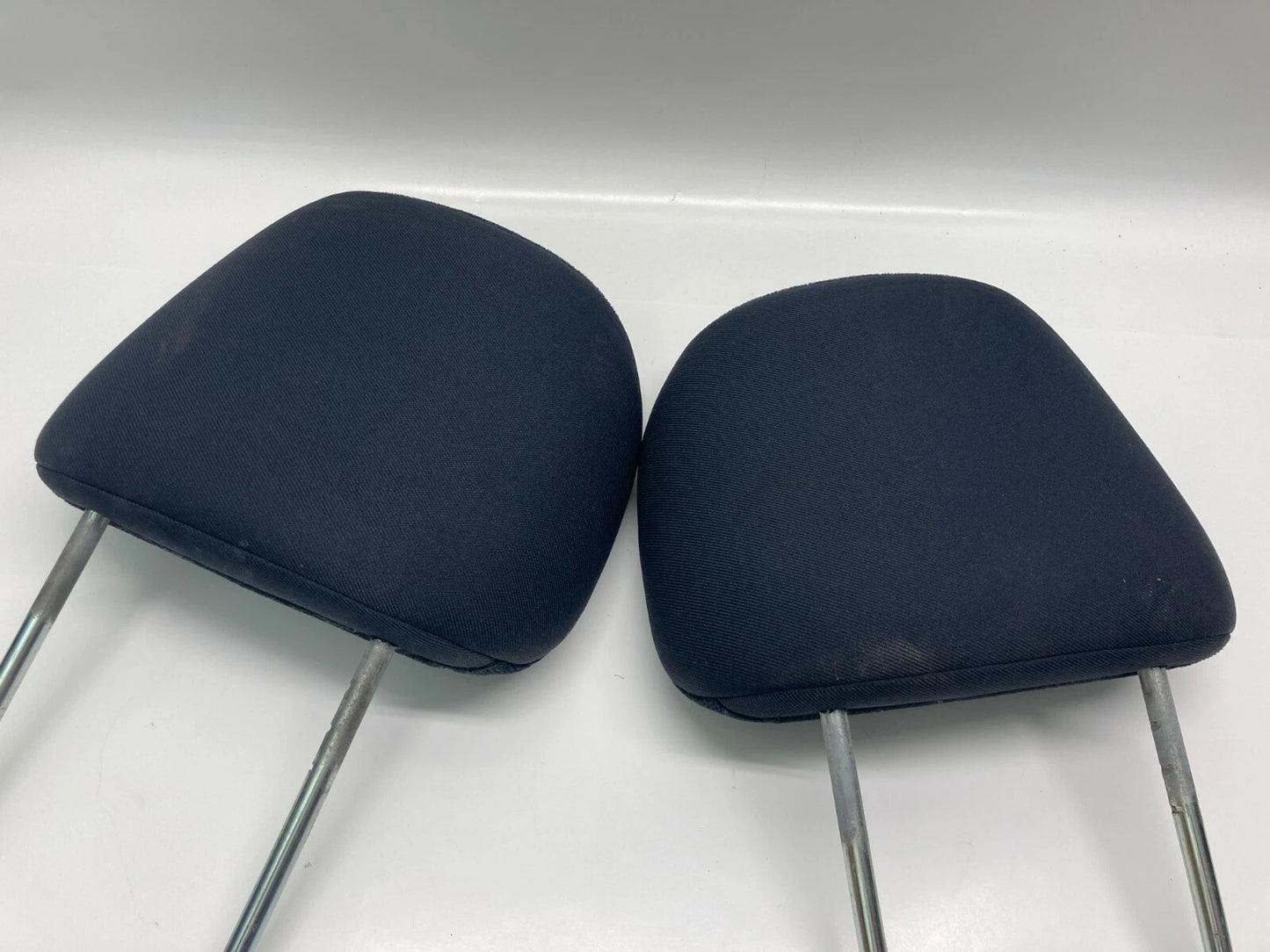 2001-2007 TOWN & COUNTRY FRONT SEAT HEADREST PAIR HEAD REST SET RIGHT & LEFT OEM