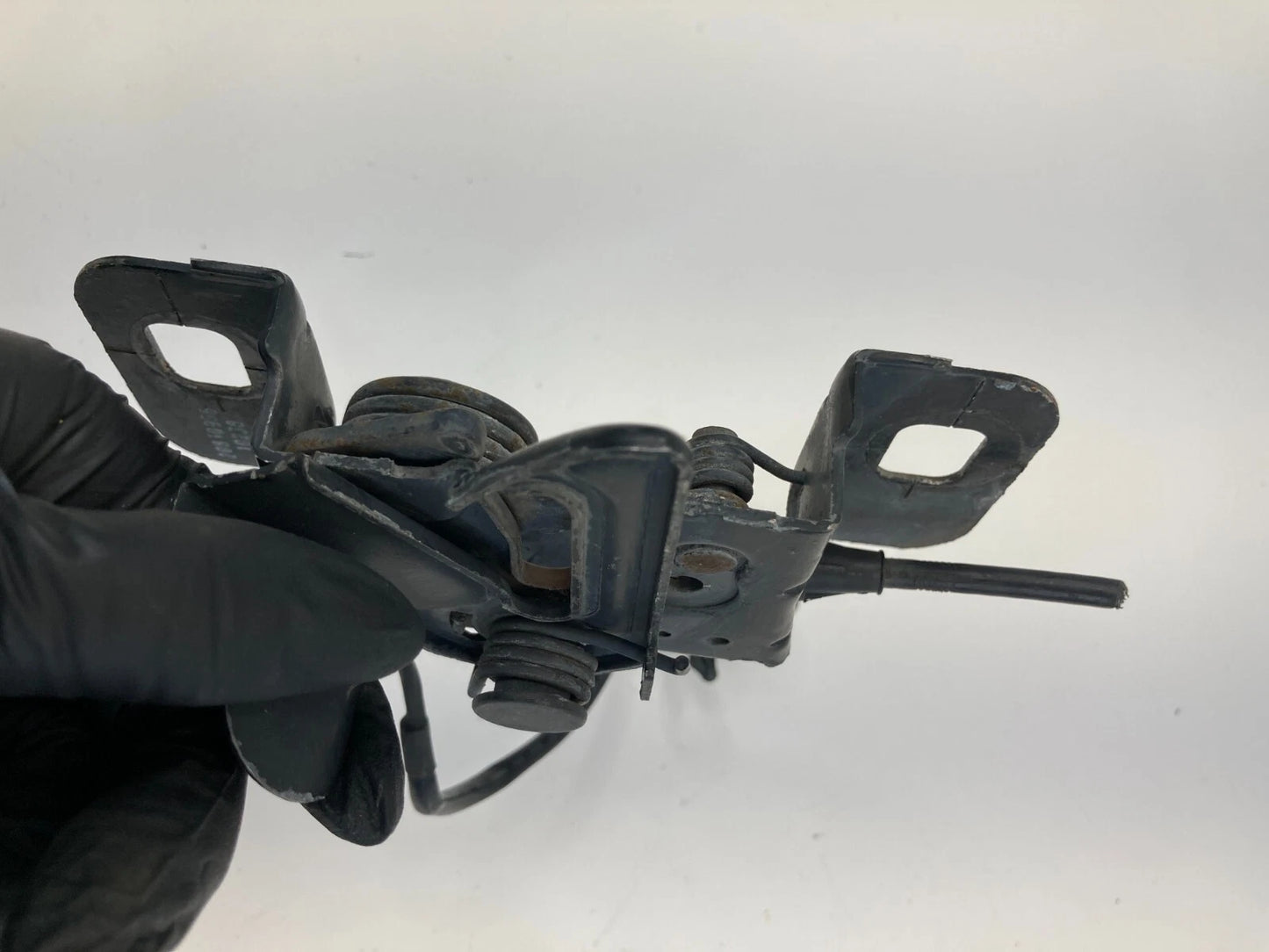 2010 2011 CADILLAC SRX FRONT HOOD LOCK LATCH RELEASE ACTUATOR ASSEMBLY 20810956