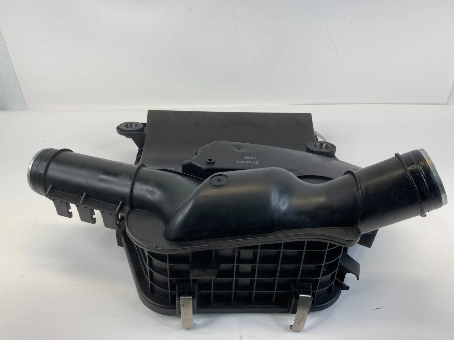 2009-2010 BMW 535I XDRIVE AIR CLEANER FILTER BOX INTAKE LOWER 13717556547 OEM