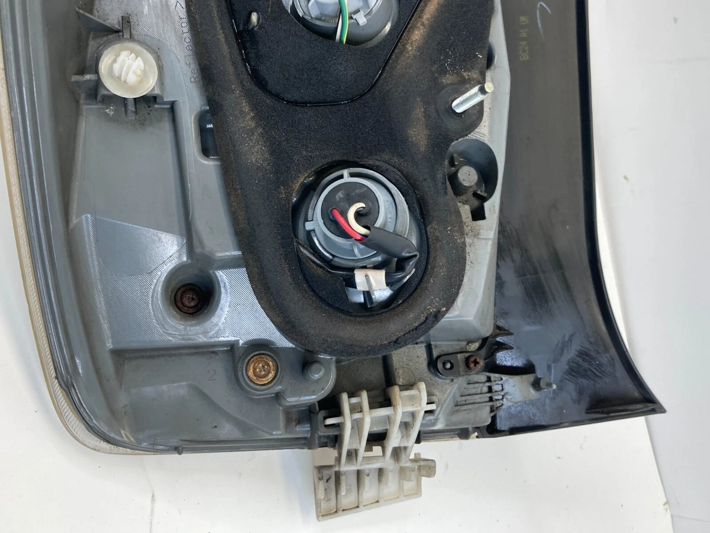 2012-2015 TOYOTA PRIUS RIGHT PASSENGER SIDE TAIL LIGHT TAILLIGHT LAMP ASSY OEM