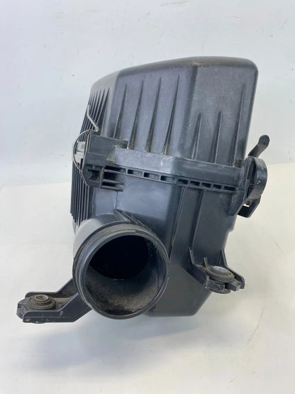2012-2014 HYUNDAI ACCENT AIR CLEANER INTAKE FILTER BOX HOUSING 28100-1R100 OEM