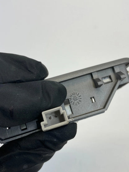 2002-2005 BMW 745i 745Li Left Driver Sunvisor Vanity Light Lamp 6902972 OEM