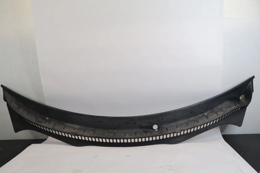 1998-2010 VW NEW BEETLE UPPER WINDSHIELD DEFROSTER NOZZLE VENT COVER TRIM OEM