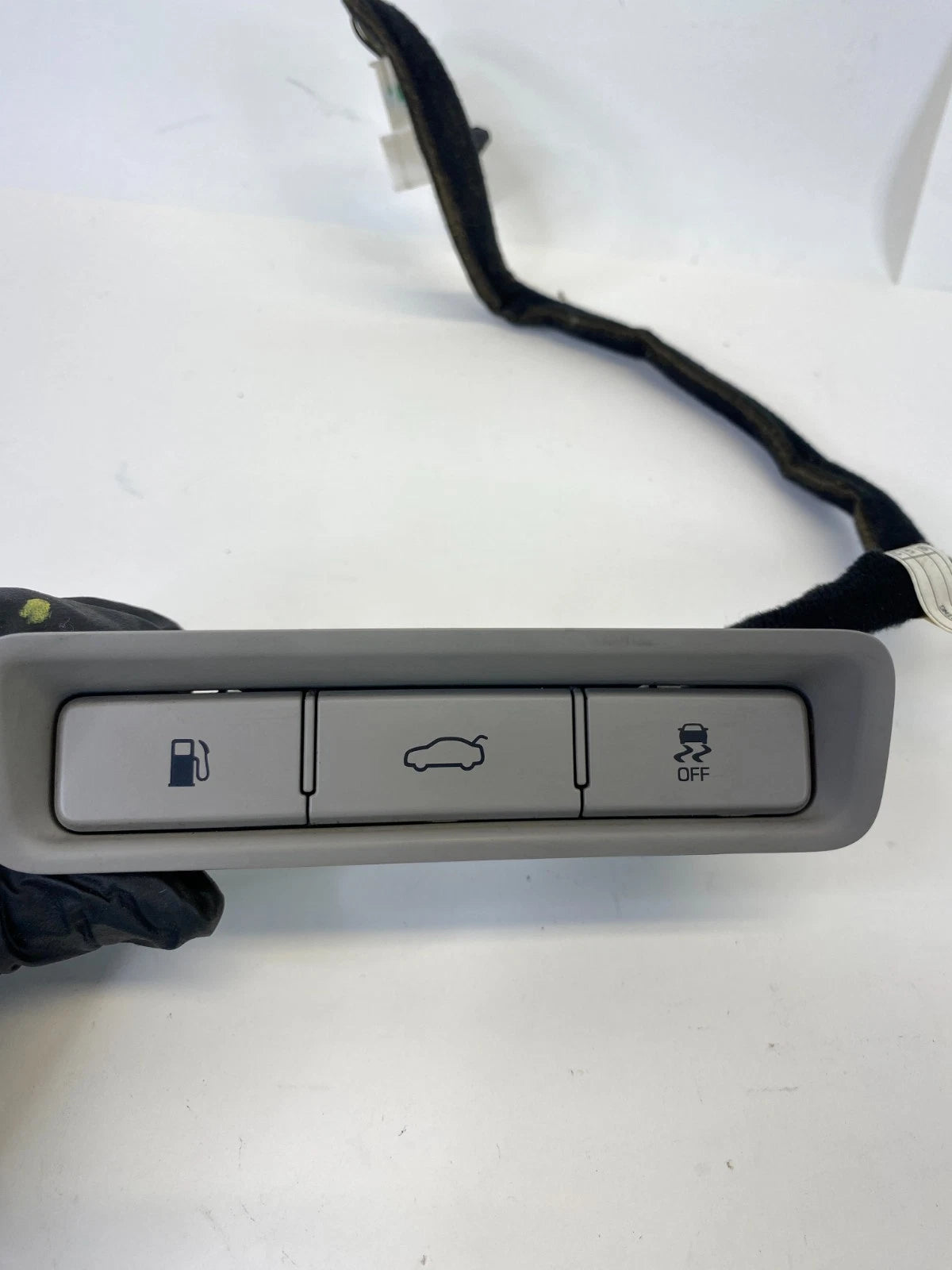 2015 16 17 18 2019 HYUNDAI SONATA TRUNK FUEL DOOR TRACTION CONTROL SWITCH PANEL