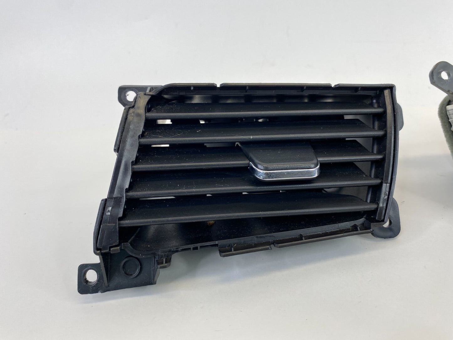 2011-2013 Honda Odyssey Center Dash A/C Air Vent Grill Grille Set Pair OEM