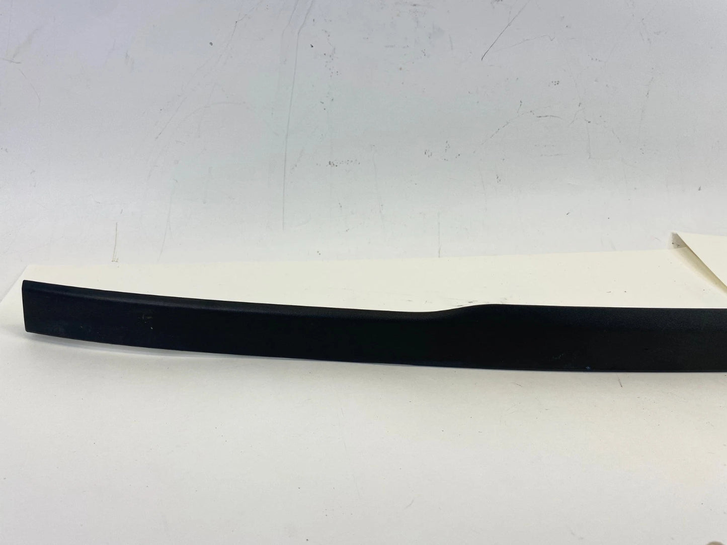 2013-2015 FORD POLICE INTERCEPTOR UTILITY TAILGATE LICENSE PLATE BEZEL TRIM OEM