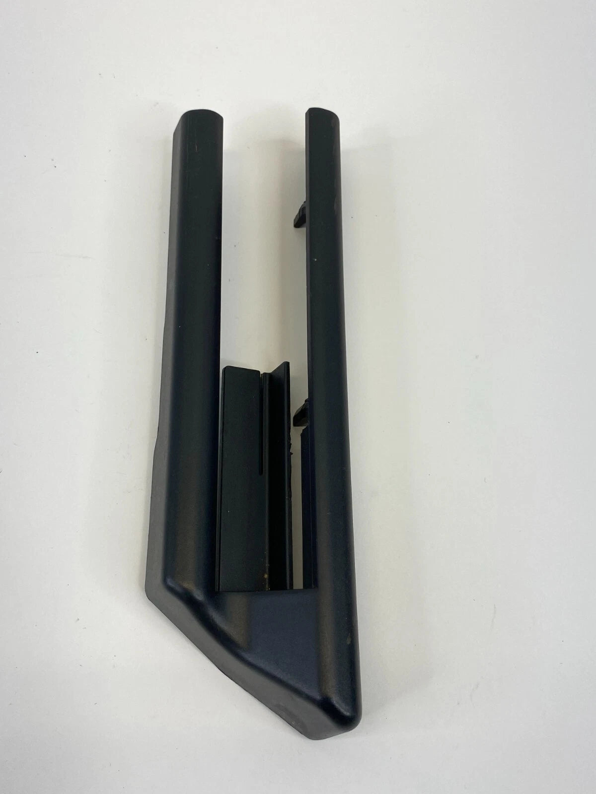 2004-2007 BMW 530I FRONT RIGHT SEAT TRACK RAIL END COVER TRIM CAP 7007704608290