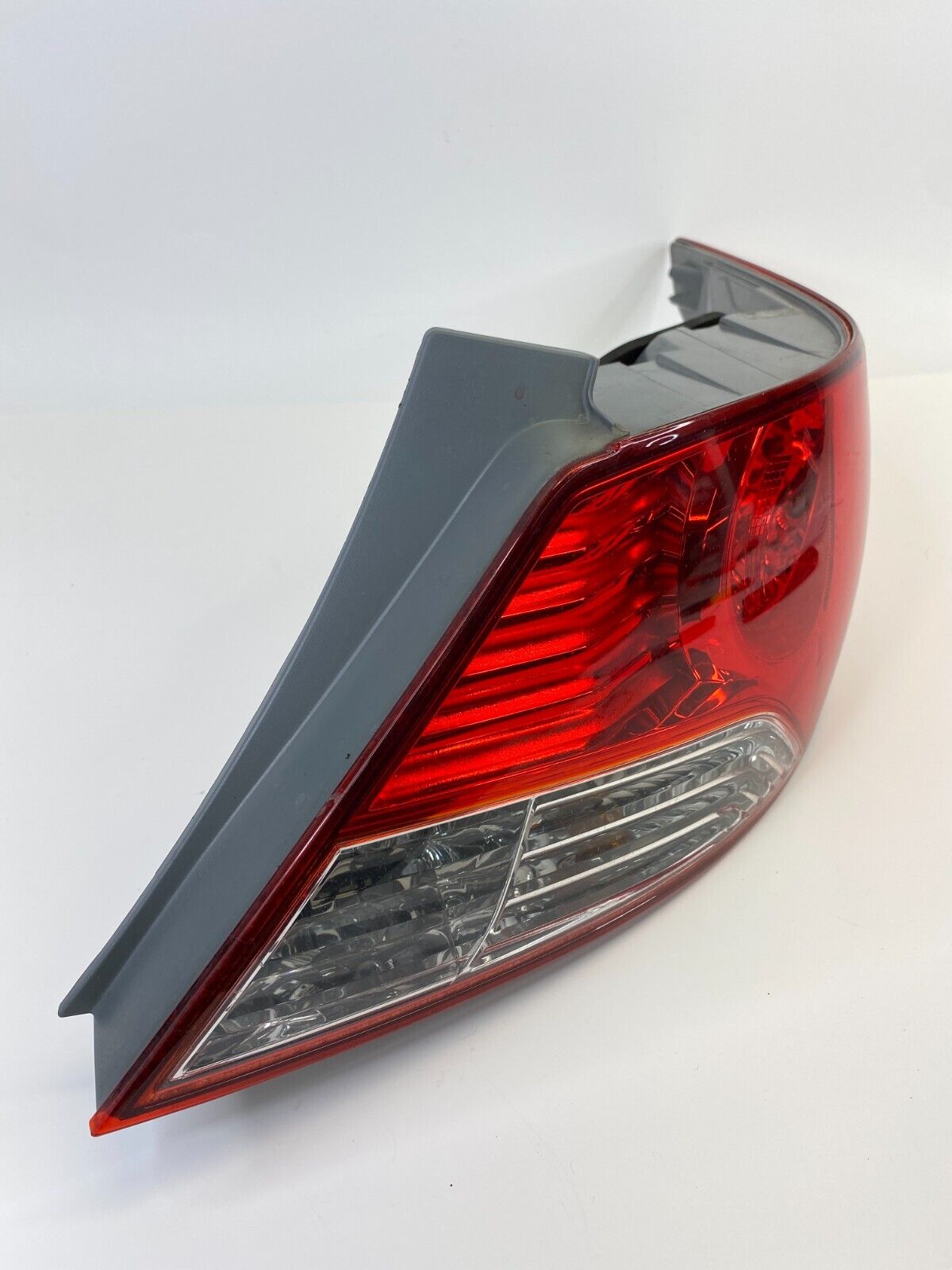 2012-2014 Hyundai Accent GLS Rear Right Passenger Side Tail Light Lamp Taillight