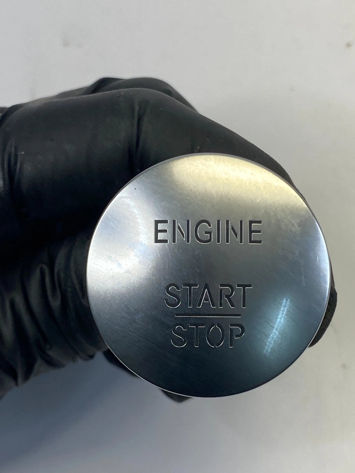 2010-2012 MERCEDES GLK350 ENGINE START STOP IGNITION BUTTON SWITCH A2215450714