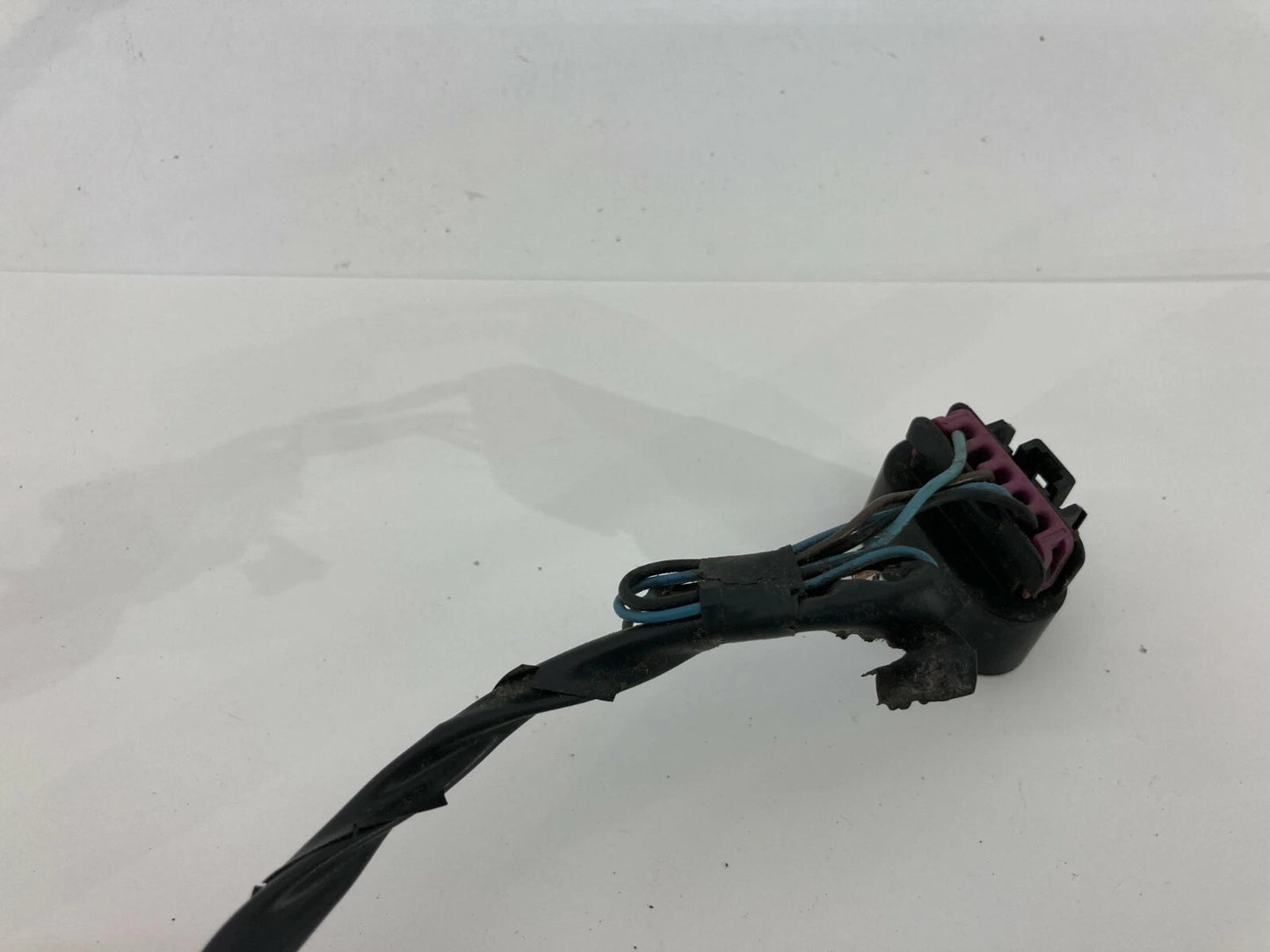 2002-2006 GMC ENVOY XL CHEVROLET TRAILBLAZER TAILLIGHT CIRCUIT BOARD PLUG WIRE