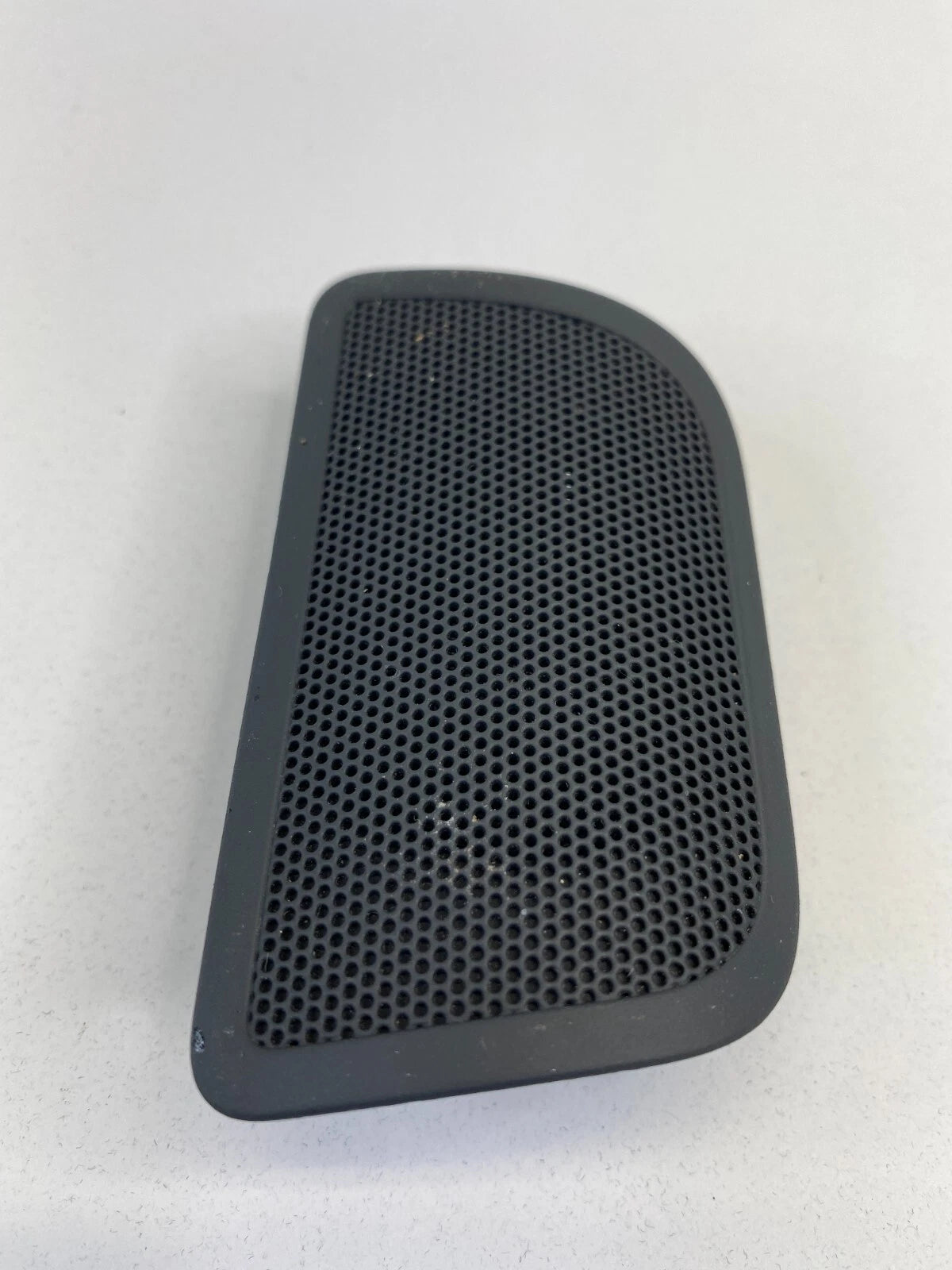 2005-2008 AUDI A4 QUATTRO REAR LEFT SIDE DOOR AUDIO SPEAKER TWEETER 8E0035399