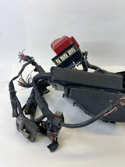 2013-2015 NISSAN ALTIMA 2.5L ENGINE COMPARTMENT FUSE BOX W/ BATTERY TERMINAL OEM