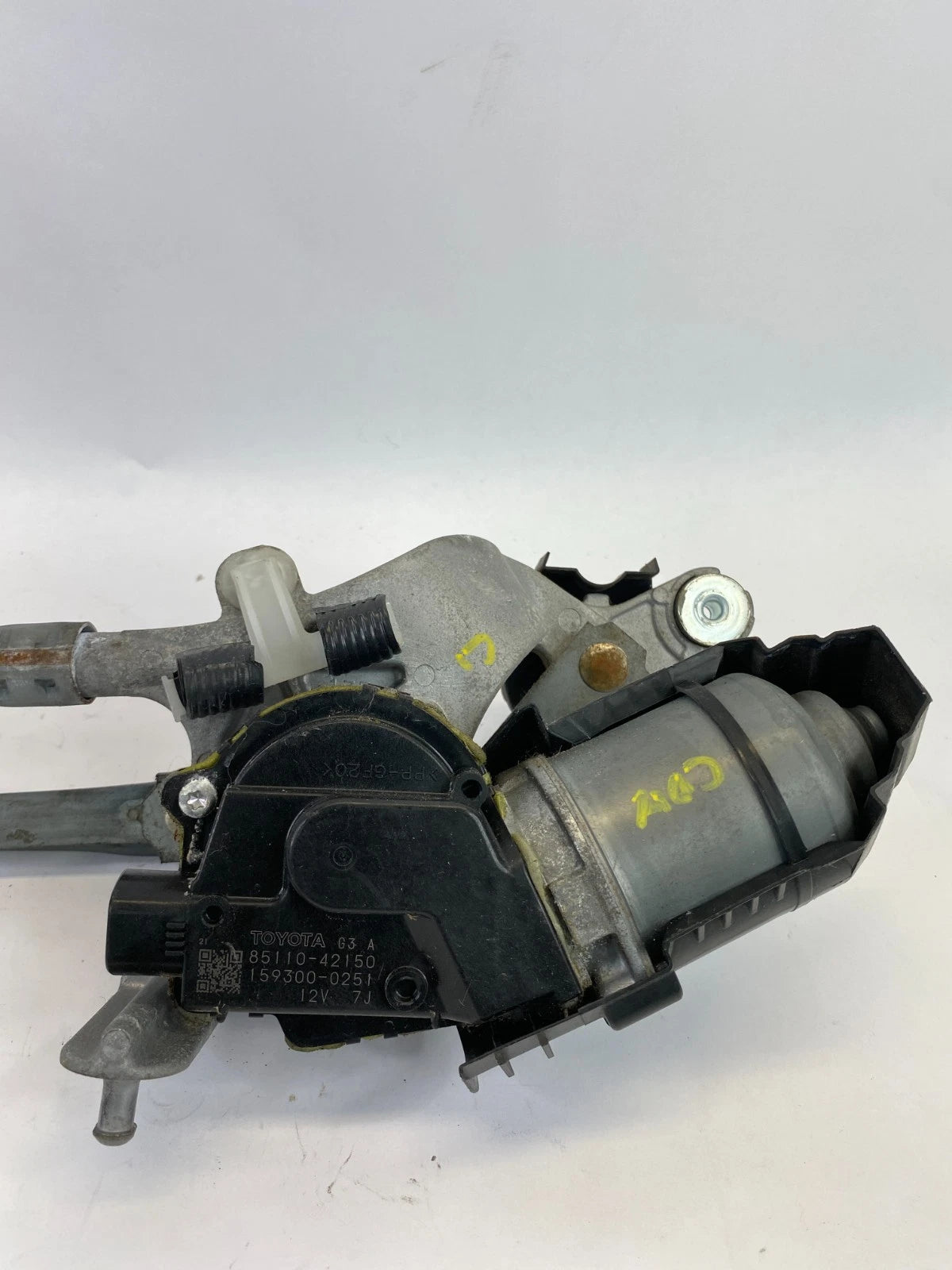 2006-2012 TOYOTA RAV4 FRONT WINDSHIELD WIPER MOTOR & LINKAGE ASSY 8511042150 OEM