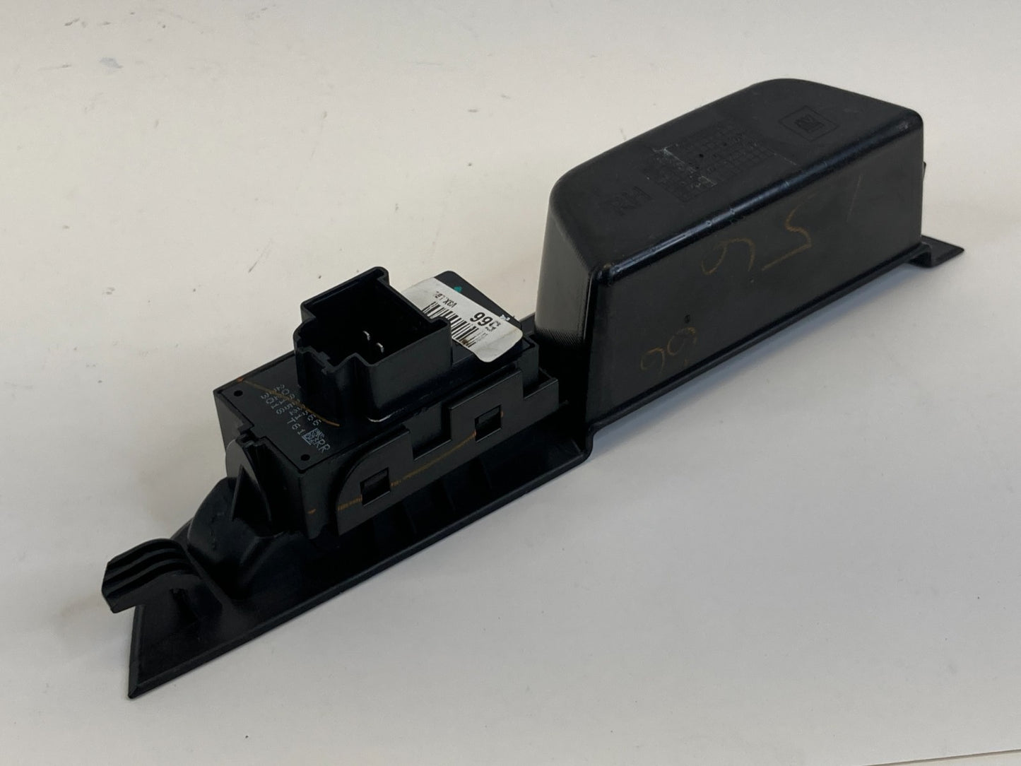 2010-2017 Chevrolet Equinox Rear Right Side Door Window Control Switch w/ Bezel