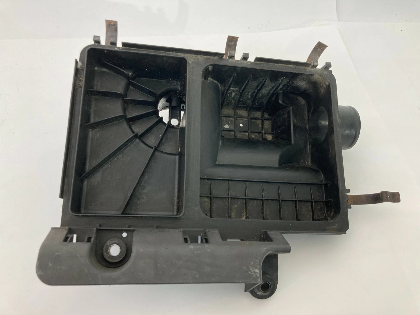 2004-2009 TOYOTA PRIUS 1.5L AIR INTAKE CLEANER BOX FILTER LOWER 1001406980