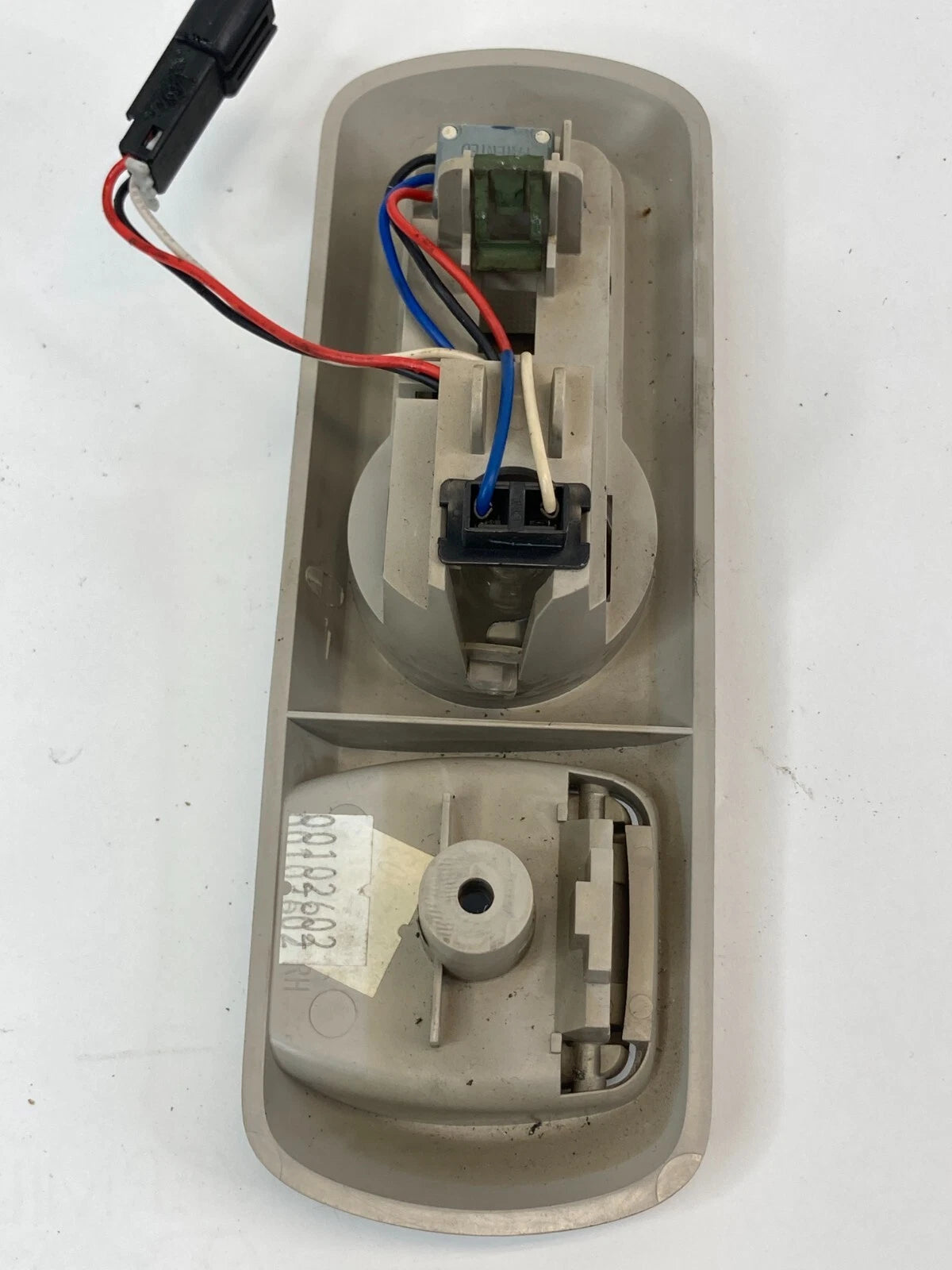 2001-2003 PONTIAC AZTEK REAR RIGHT SIDE ROOF DOME MAP LIGHT READING LAMP