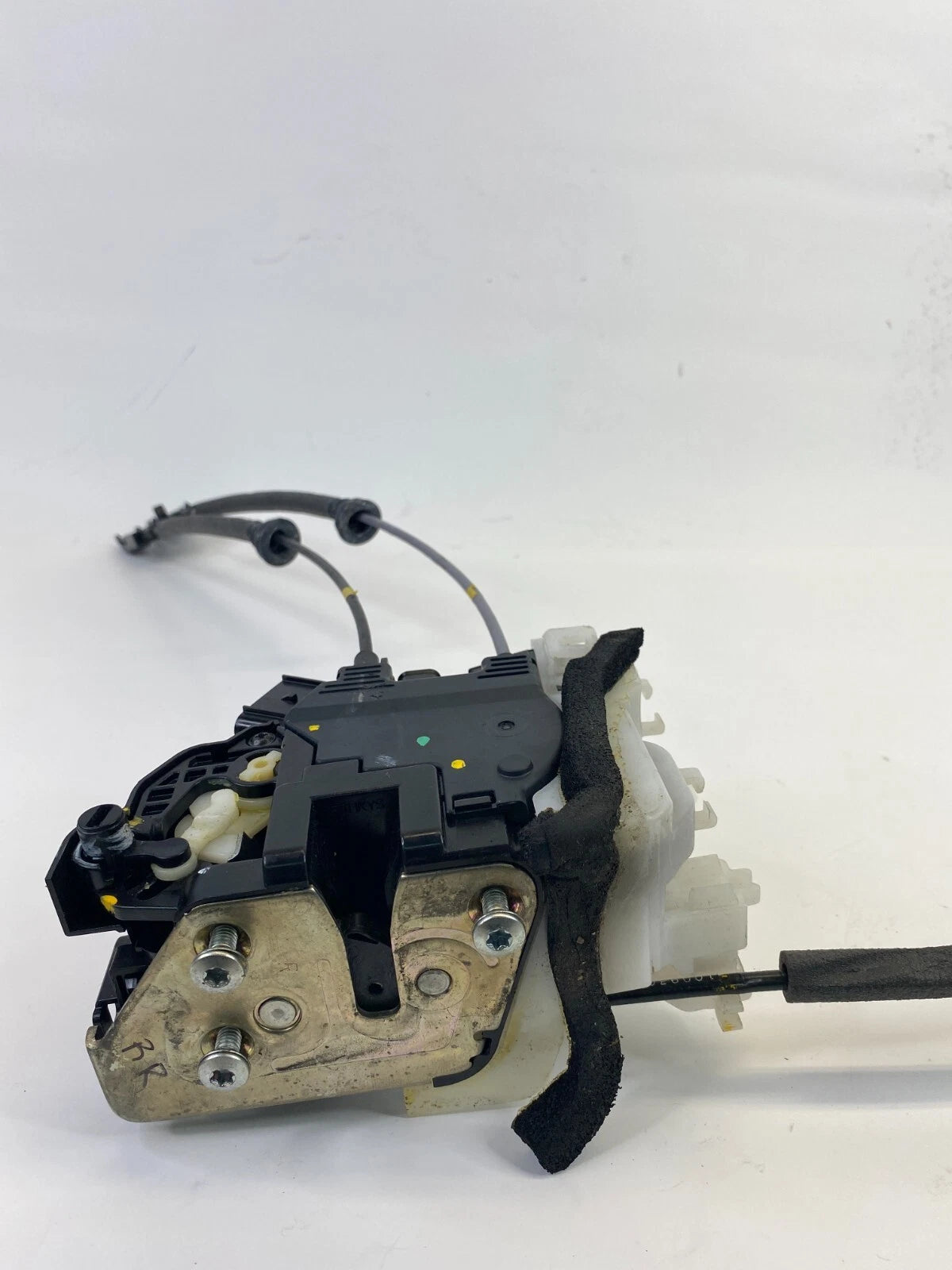 11-16 HYUNDAI ELANTRA REAR RIGHT PASSENGER SIDE DOOR LOCK LATCH 81420-3X010 OEM