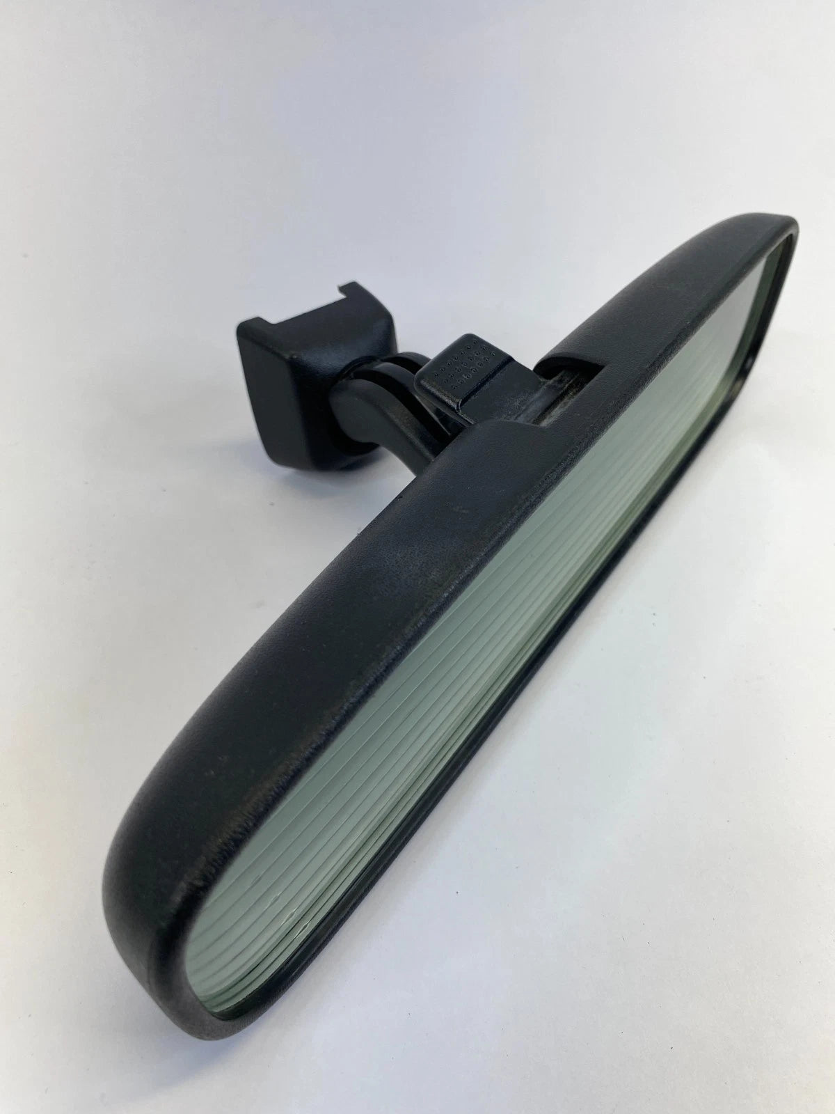 2007-2012 TOYOTA YARIS 04-18 PRIUS INTERIOR REAR MIRROR MANUAL DIM E4022197