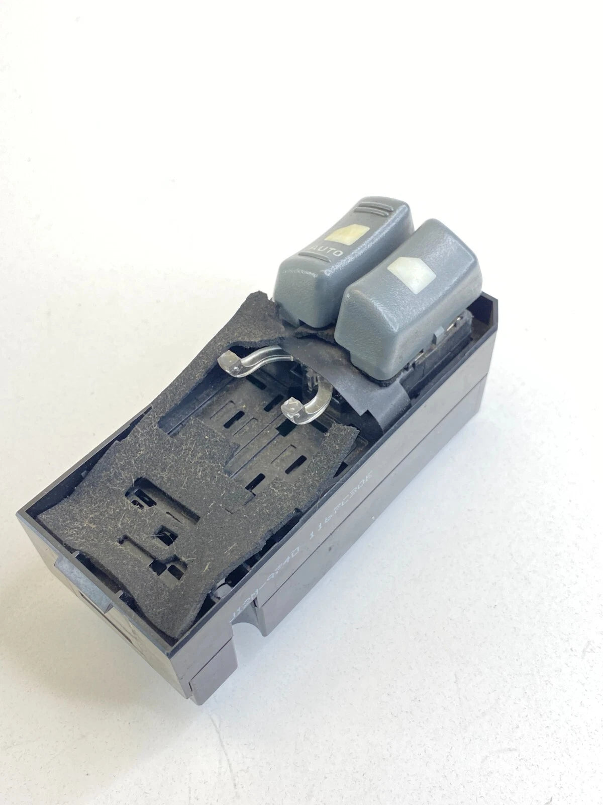 1996-2005 GMC SAFARI FRONT LEFT DRIVER SIDE DOOR POWER WINDOW SWITCH OEM
