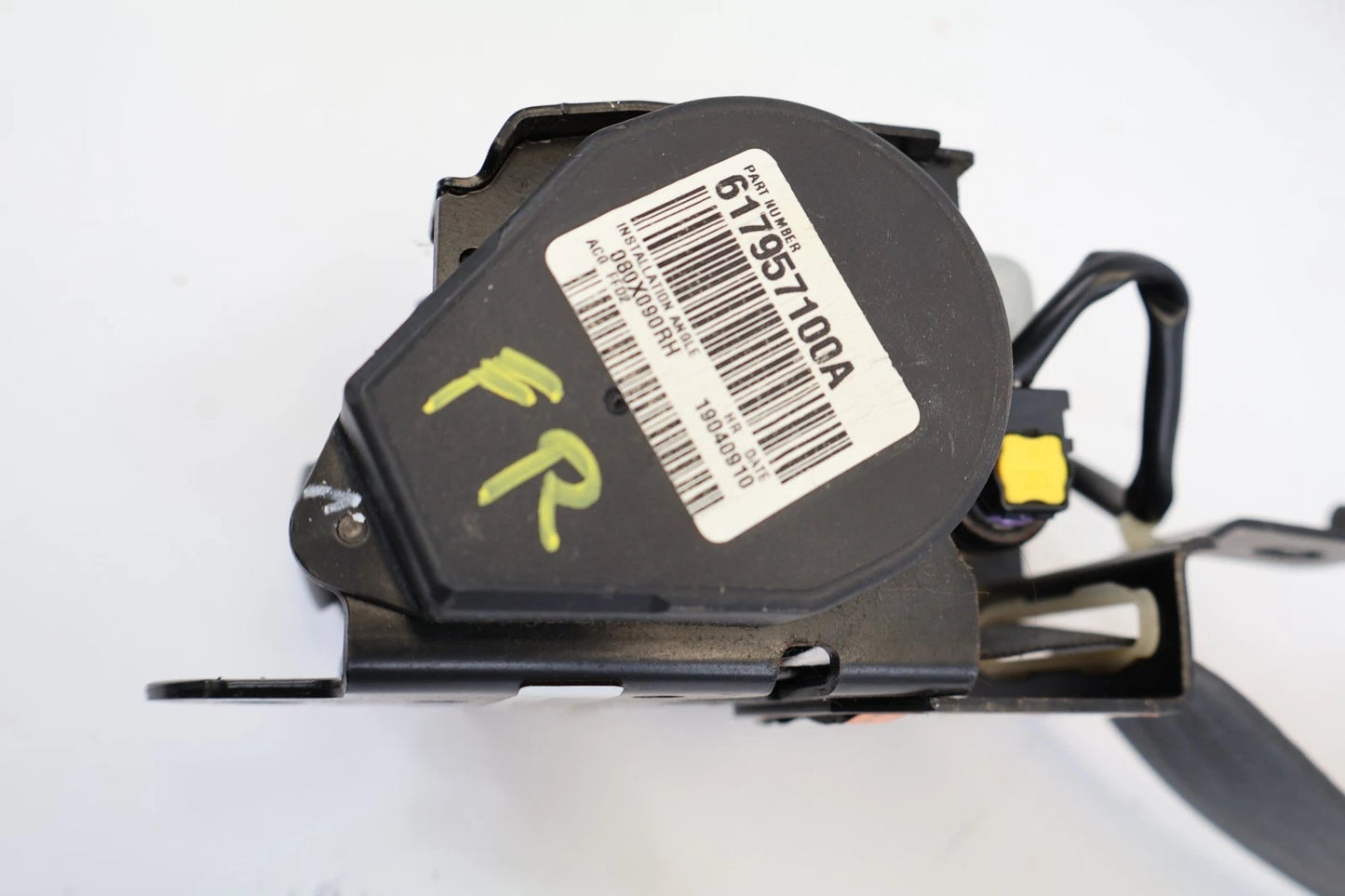 2010 2011 HONDA CR-V FRONT RIGHT PASSENGER SEAT BELT RETRACTOR 617957100A OEM