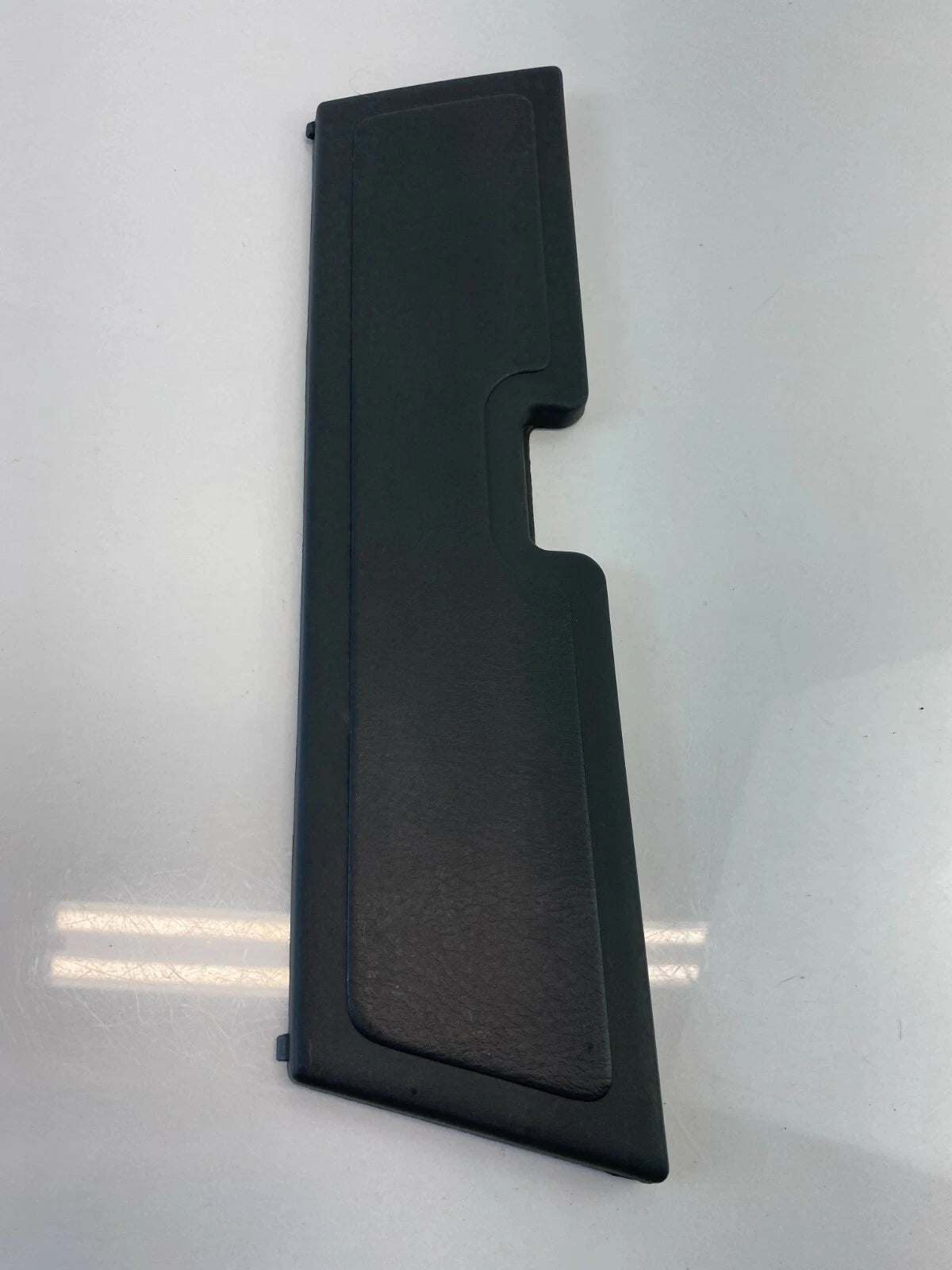 1998-2002 HONDA ACCORD REAR TRUNK JACK TOOL LID COVER TRIM BEZEL 84606-S84-A010