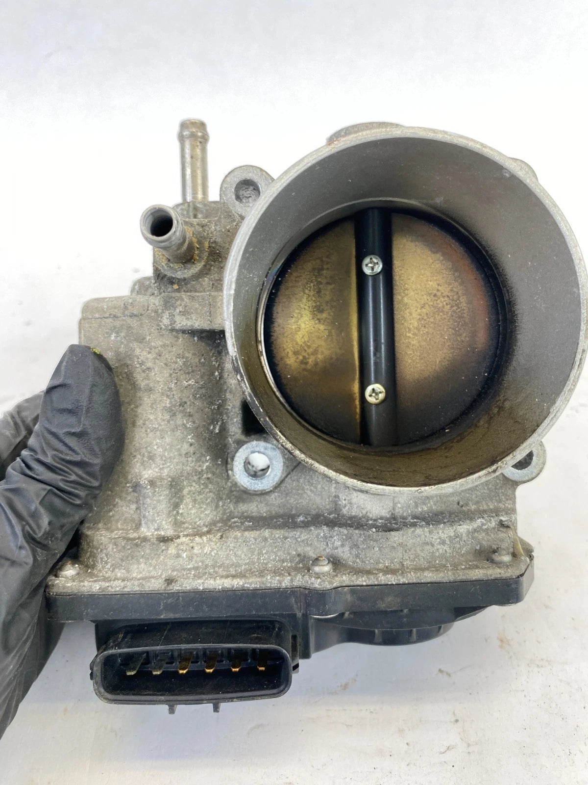 2005-2011 TOYOTA TUNDRA 4.0L V6 THROTTLE BODY VALVE ASSEMBLY OEM 22030-0P010