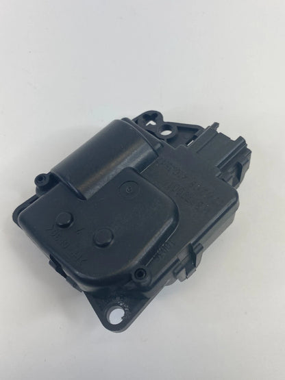 2009-2014 VOLKSWAGEN ROUTAN HVAC AC HEATER BLEND DOOR ACTUATOR FLAP M8679001 OEM
