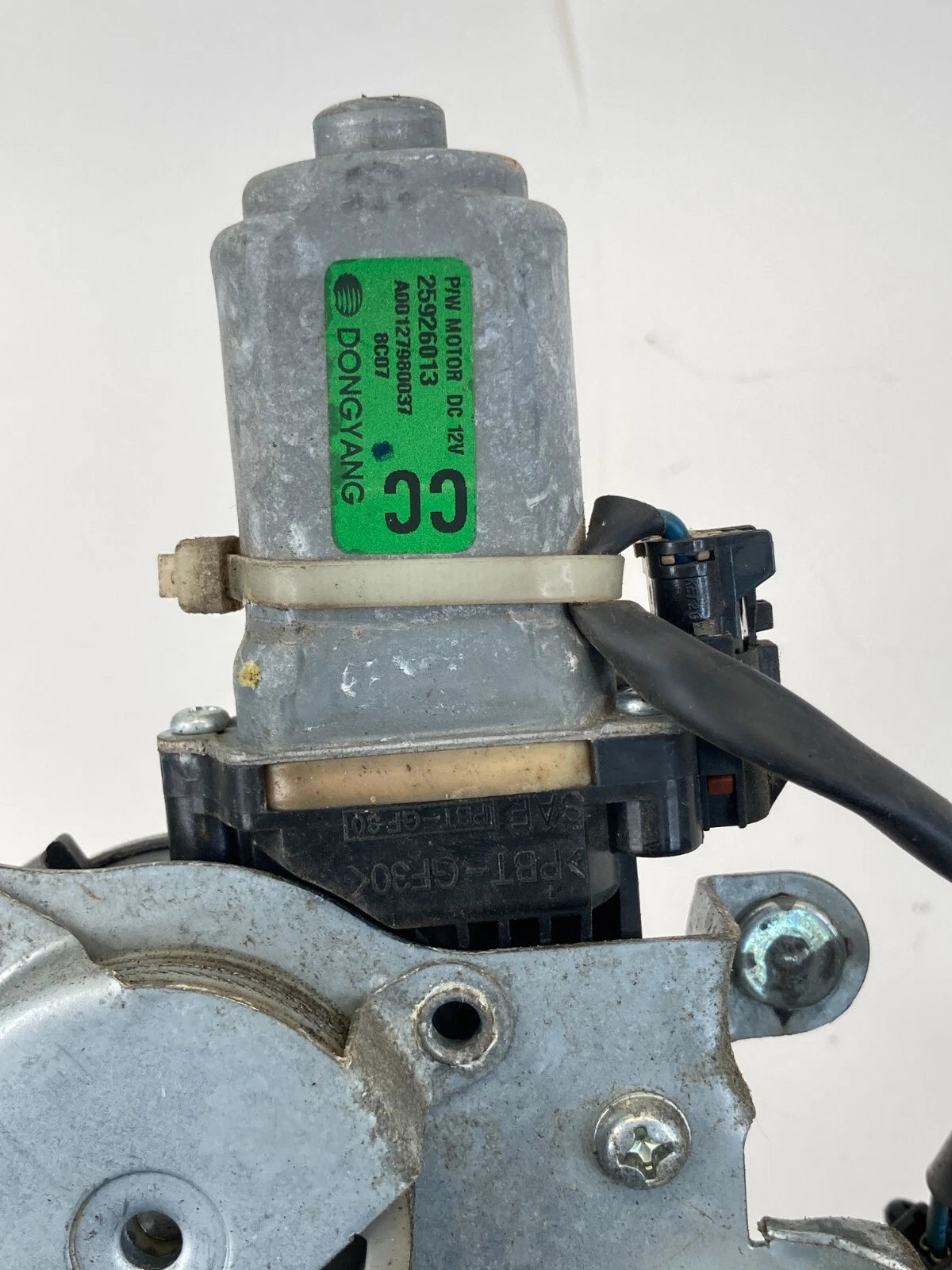 2008-2010 SATURN VUE REAR LEFT DOOR POWER WINDOW REGULATOR W/ MOTOR OEM