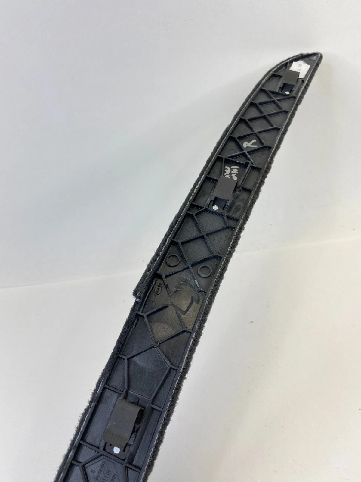 06-10 BMW 5-SERIES 550I RIGHT CENTER CONSOLE MOLDING CARPET TRIM 51167059952 OEM