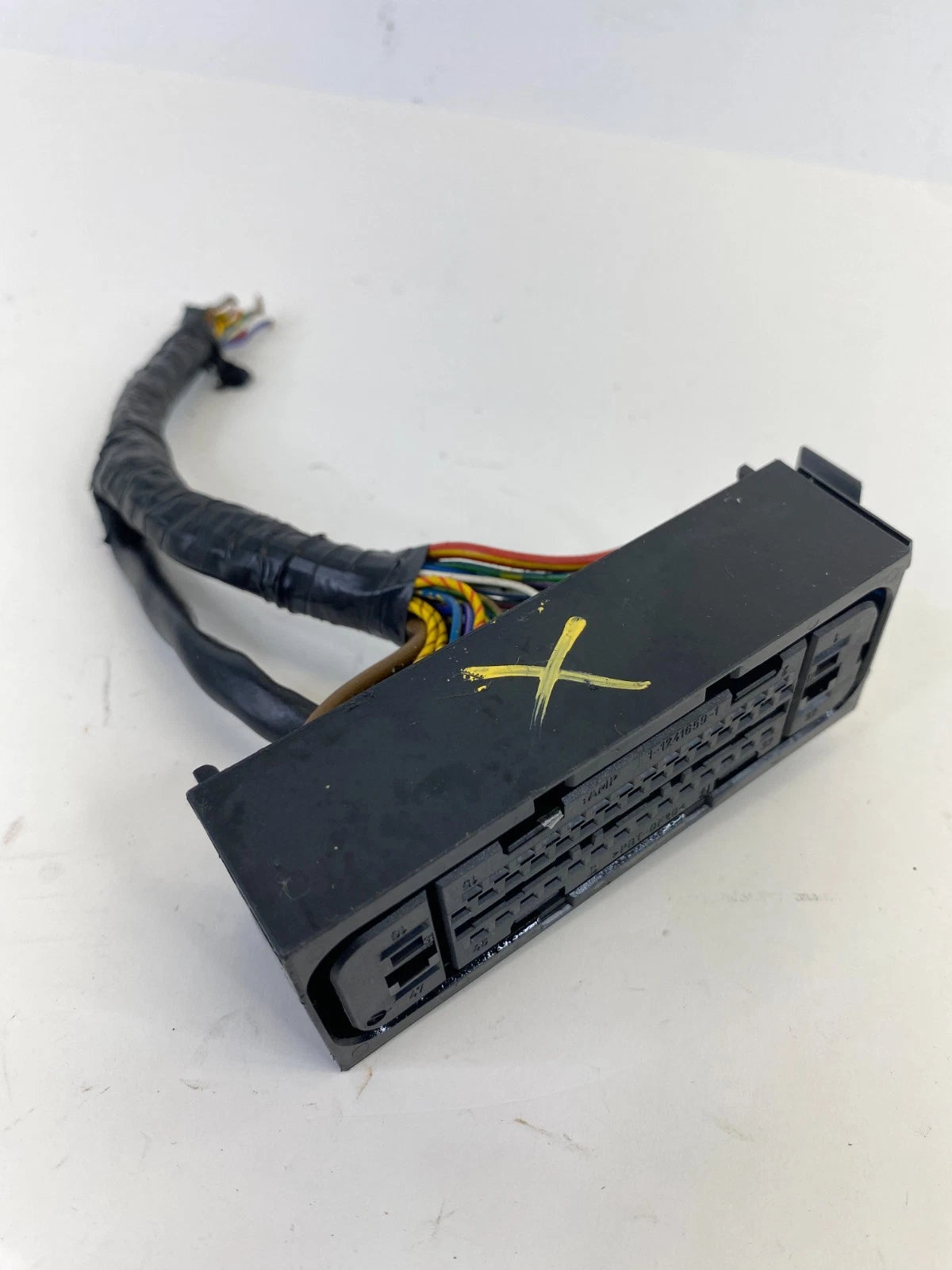 2002-2005 BMW 325I 2.5L A/T RWD ABS ANTI LOCK BRAKE PUMP CONNECTOR OEM