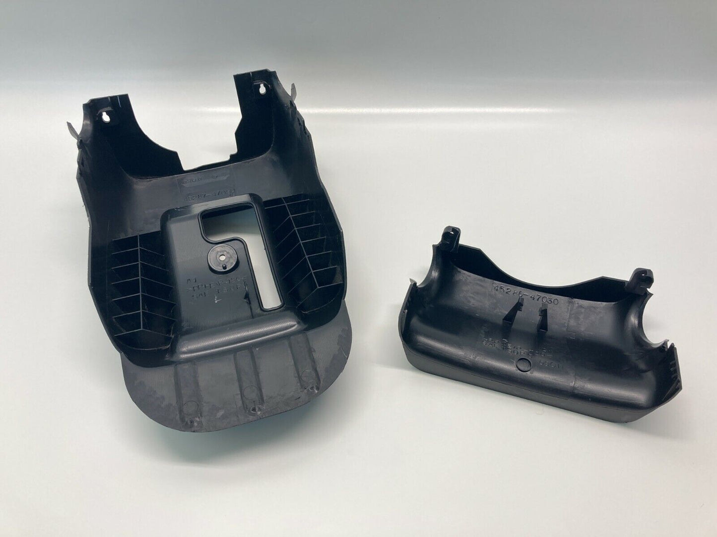 2004-2009 Toyota Prius Steering Column Cover Trim Bezel Shroud Assembly OEM