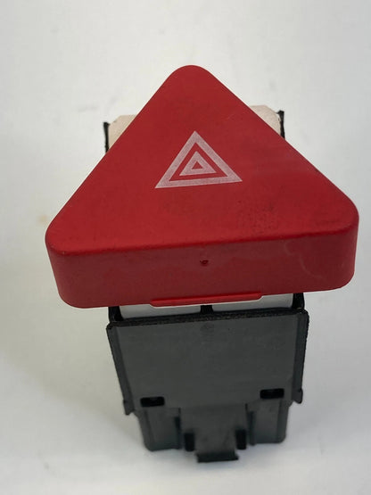 2009-2011 VW VOLKSWAGEN TIGUAN EMERGENCY DASH HAZARD LIGHT WARNING SWITCH OEM