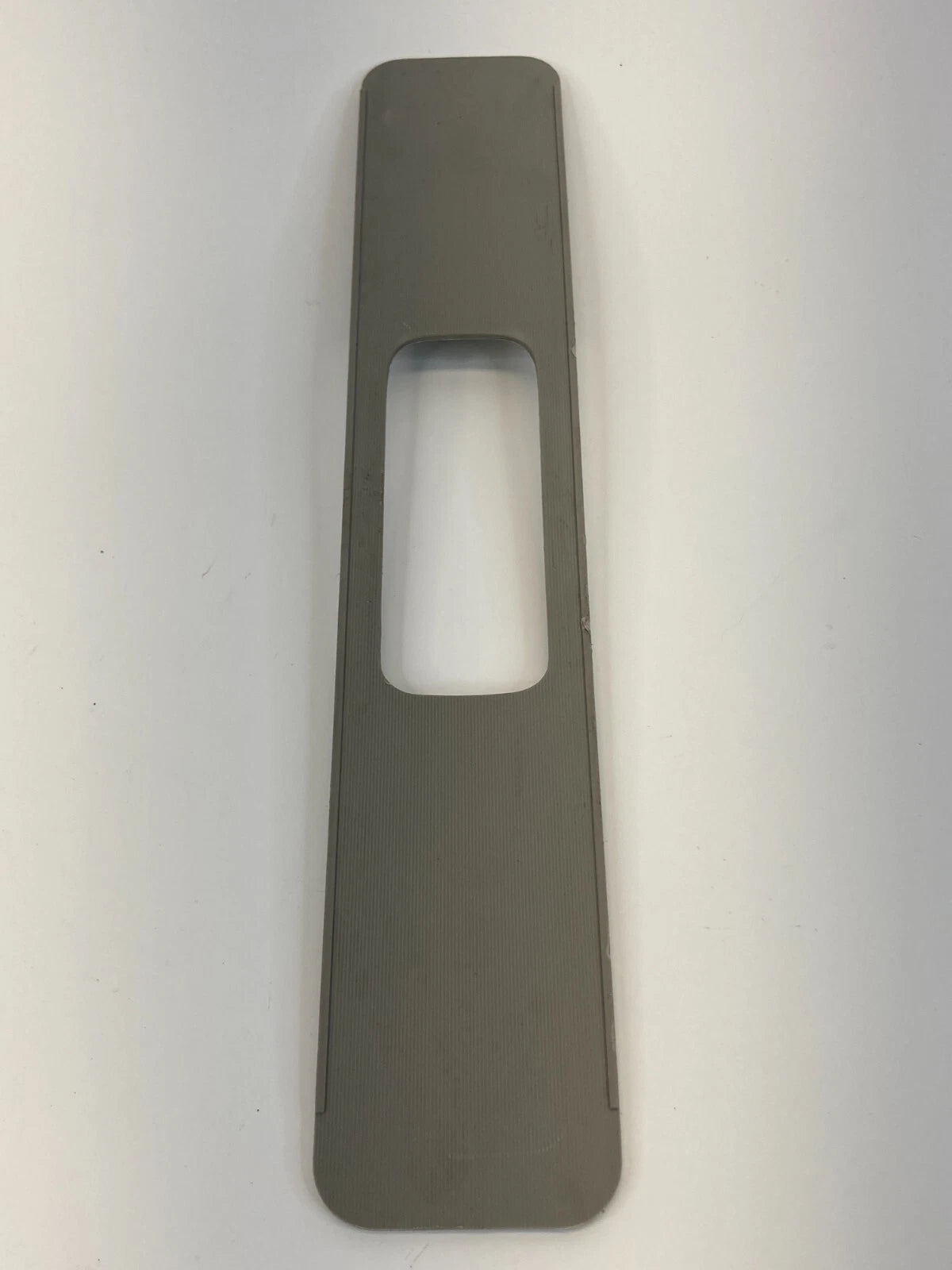 2012-2015 CHEVROLET CAPTIVA SPORT FRONT RIGHT SEAT BELT GUIDE ADJUSTER COVER OEM