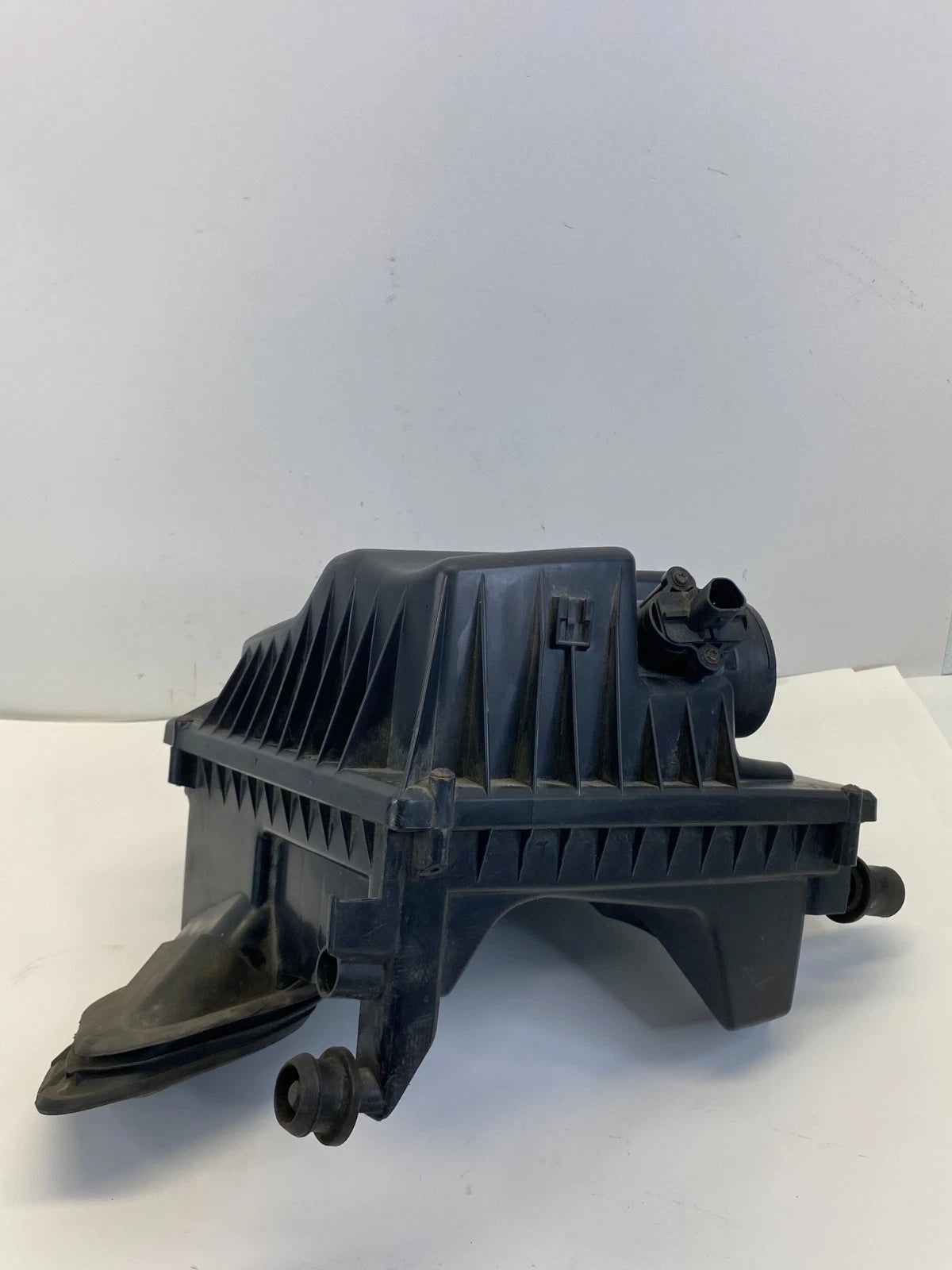 2011 2012 CHEVROLET CRUZE 1.8L AIR INTAKE CLEANER FILTER BOX HOUSING OEM
