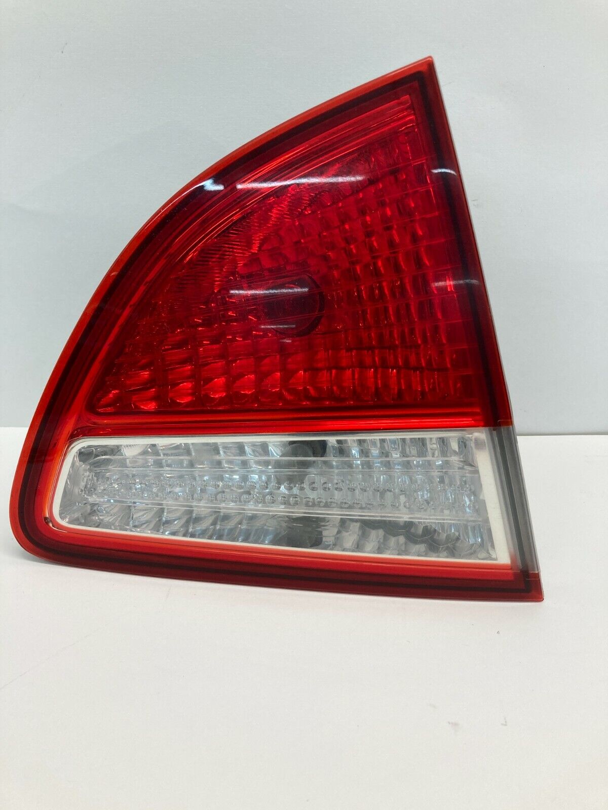 2007-2012 Hyundai Veracruz Rear Left Trunk Inner Light Taillight 92405-3J000 OEM