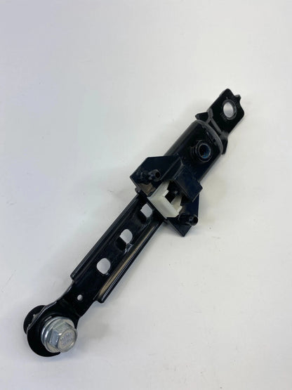 2010-2015 HYUNDAI TUCSON FRONT RIGHT PASSENGER SIDE SEAT BELT HEIGHT ADJUSTER