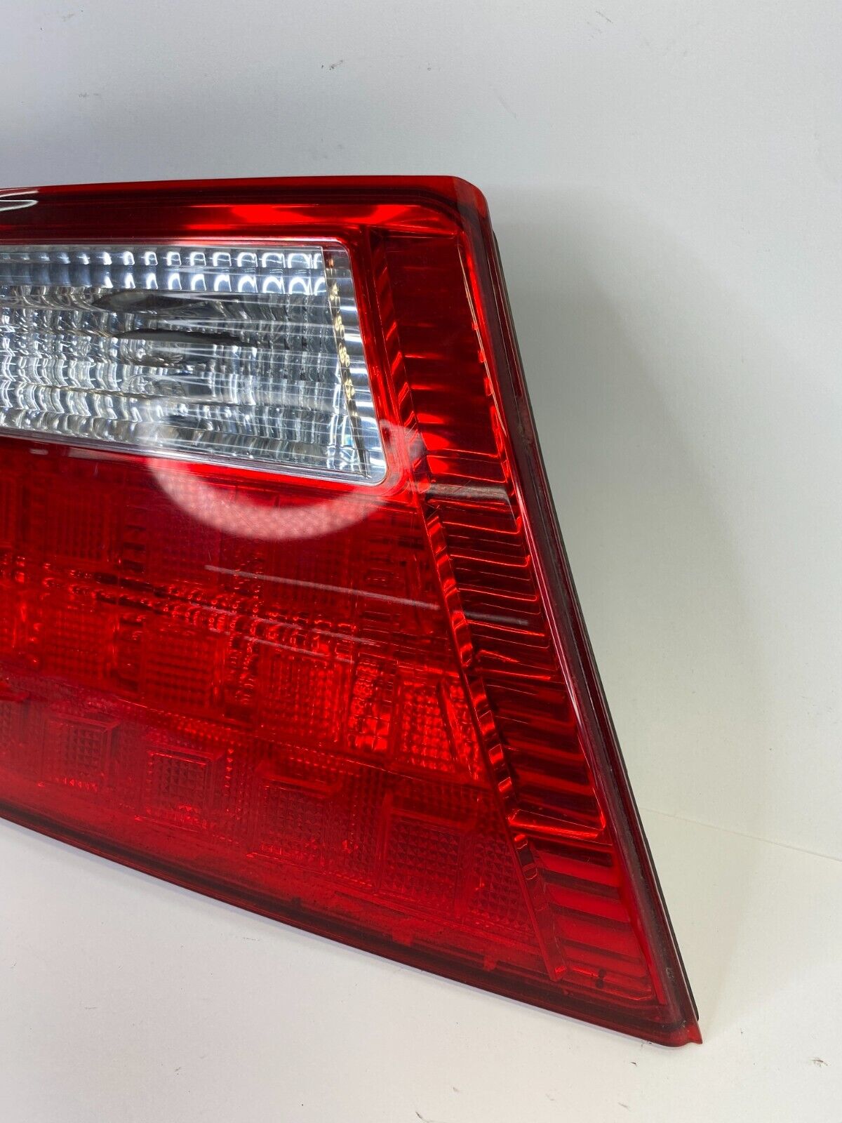 2005-2007 Honda Odyssey Rear Left Inner Trunk Lid Liftgate Tail Light Taillight