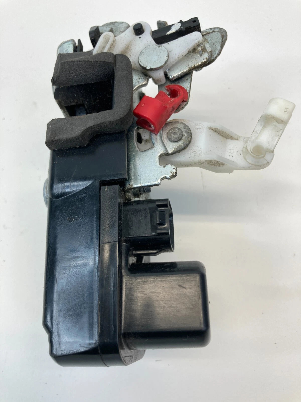 2005-2010 CHRYSLER 300 REAR RIGHT PASSENGER POWER DOOR LOCK LATCH ASSEMBLY OEM