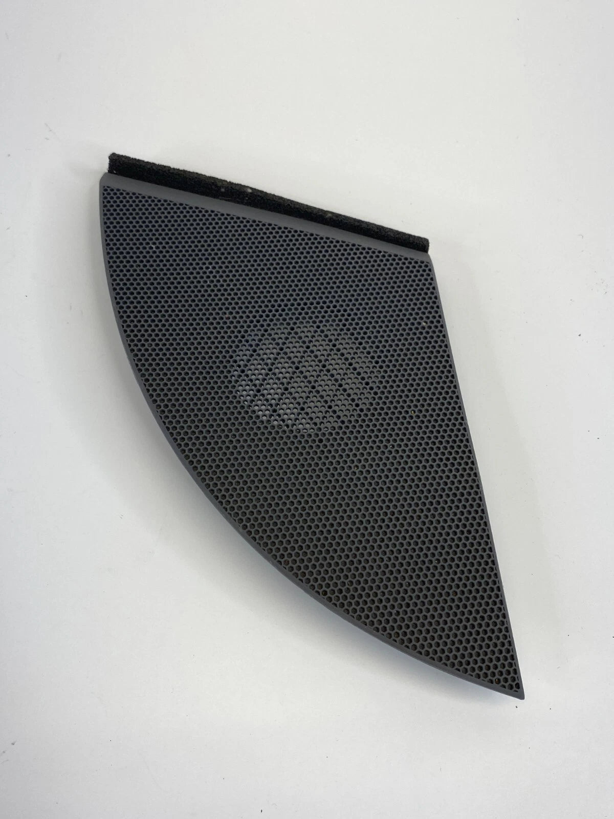 04-10 TOYOTA SIENNA UPPER DASH RIGHT SIDE SPEAKER TRIM GRILL COVER 55473-AE010