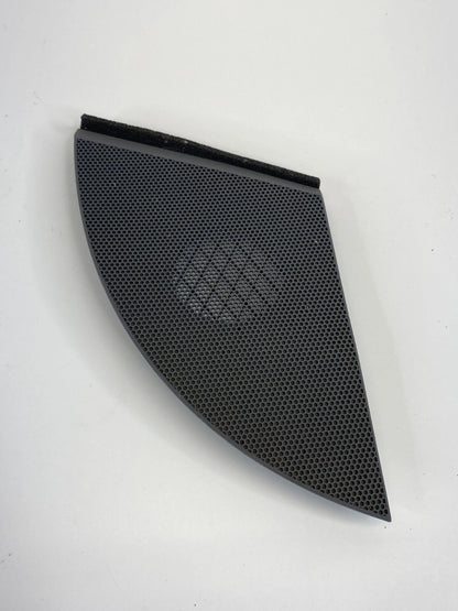 04-10 TOYOTA SIENNA UPPER DASH RIGHT SIDE SPEAKER TRIM GRILL COVER 55473-AE010
