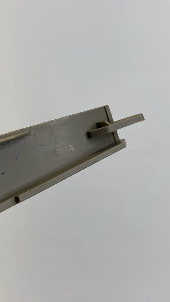 2008 2009 2010 2011 FORD FOCUS FRONT RIGHT SIDE DOOR PILLAR COVER TRIM BEZEL OEM